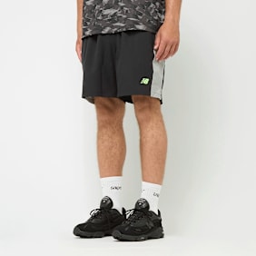 New Balance 7 Inch Woven Short schwarz