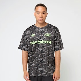 New Balance All-Over-Print Polytee schwarz