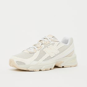New Balance 740 (GS) beige