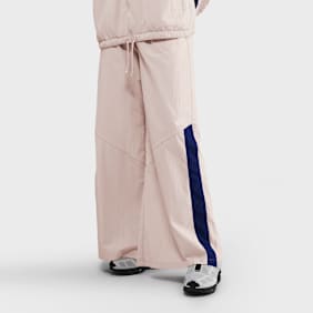Nike   Sportswear Wide-Leg Woven Pants rosa