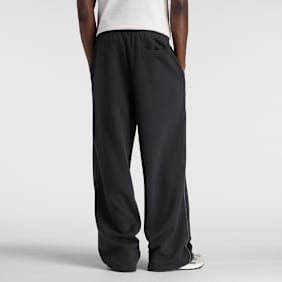 New Balance Linear Graphic Fleece Pants zwart