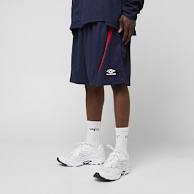 Umbro Panelled Oversized Shorts blau