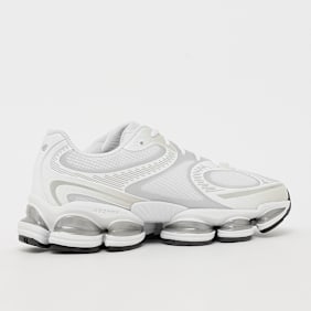 New Balance 2000 weiß