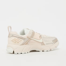 Nike   Vomero 5 (GS) bege