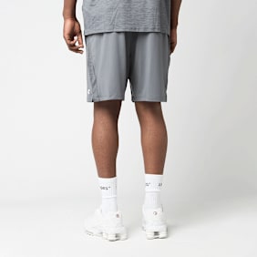 Under Armour Tech Vent 7in Shorts grau