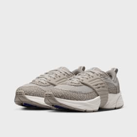 Nike   Trunner O/S grau