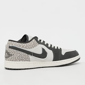 Jordan Air Jordan 1 Low SE V2 grijs