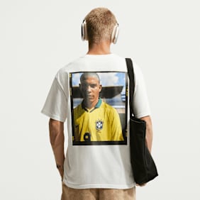 Nike   Sportswear "R9" T-Shirt beż