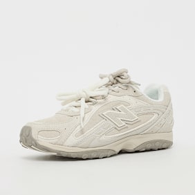 New Balance 204L beige