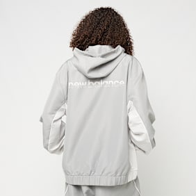New Balance Trackside Woven Jacket grau