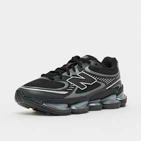 New Balance 2000 negro