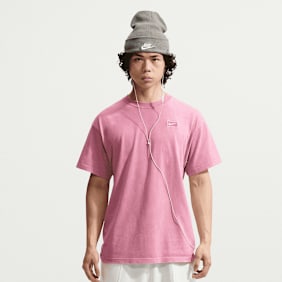 Nike   Sportswear Graphics Short Sleeve Tee rose