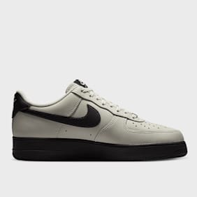 Nike Air Force 1 '07 grau