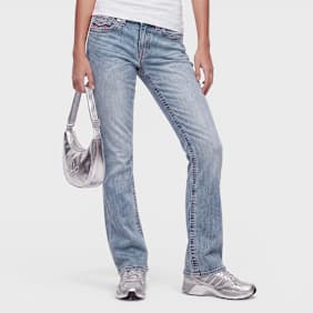 True Religion Becca Midrise Bootcut Big T Flap azul