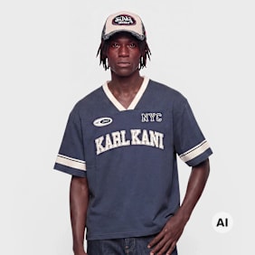 Karl Kani College V-Neck Boxy T-Shirt blauw