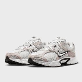 Nike V5 RNR Suede beige