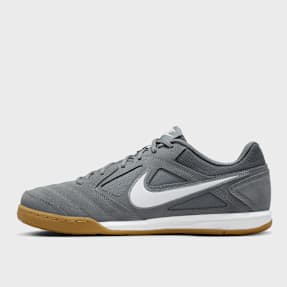 Nike   Gato cinzento