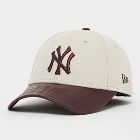 New Era Female 9Forty Pu Visor New York Yankees beige