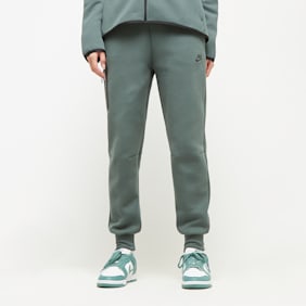 Nike   Sportswear Tech Fleece Mid-Rise Jogger grün