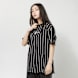 Karl Kani Small Signature Essential Pinstripe OS Tee preto 9878 1