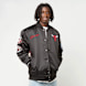 Mitchell & Ness Black Out Satin Jacket Chicago Bulls negro 92290 1
