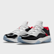 Jordan Air Jordan 11 CMFT Low blanco 3267 4
