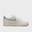 Nike WMNS Air Force 1 '07 biały 14969 2