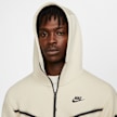 Nike   Sportswear Tech Fleece Hoodie Full-Zip Windrunner beige 15093 3