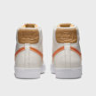 Nike   Blazer Mid '77 EMB weiß 15289 5