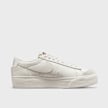 Nike   WMNS Blazer Low Platform blanc 25818 2