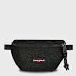 Eastpak Springer Funky Leopard schwarz 26675 1