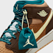 Jordan Air Jordan 1 Mid SE (GS) marrón 27447 9
