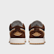 Jordan 1 Low SE (GS) marrón 27449 5