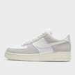 Nike Air Force 1 LV8 blanc 27774 1