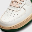 Nike WMNS Air Force 1 '07 LV8 beige 24233 7