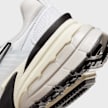 Nike WMNS V2K Run Shoes bianco 24317 7
