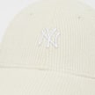 New Era 9Twenty Female Cord MLB New York Yankees weiß 24531 4