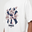 New Era MLB Floral Logo Oversized Tee New York Yankees blanco 29382 3