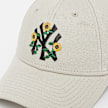 New Era 9Forty Floral MLB New York Yankees beż 32100 4