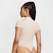 Nike Sportswear Chill Knit Short Sleeve Bodysuit bež 29465 2