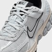 Nike   WMNS Zoom Vomero 5 gris 29786 7