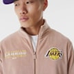 New Era LA Lakers NBA Lifestyle Velours Trackjacket bež 47021 3