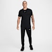 Nike Sportswear Repeat Tee negro 41588 5