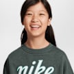 Nike   Sportswear Club Fleece Boxy Crew Graphics Star zelena 45431 3