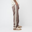 adidas Originals adicolor Classics Beckenbauer Trainingsbroek bruin 41955 4