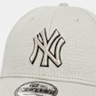 New Era 9Forty Team Outline New York Yankees beige 45095 3