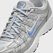 Nike   P-6000 (GS) argento 46477 7