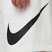 Nike Club Fleece Graphics Shorts blanc 46609 4
