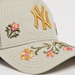 New Era A-Frame Trucker Floral Icon New York Yankees beige 47646 4