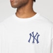 New Era MLB Food Graphic Oversized Tee New York Yankees biały 49740 3